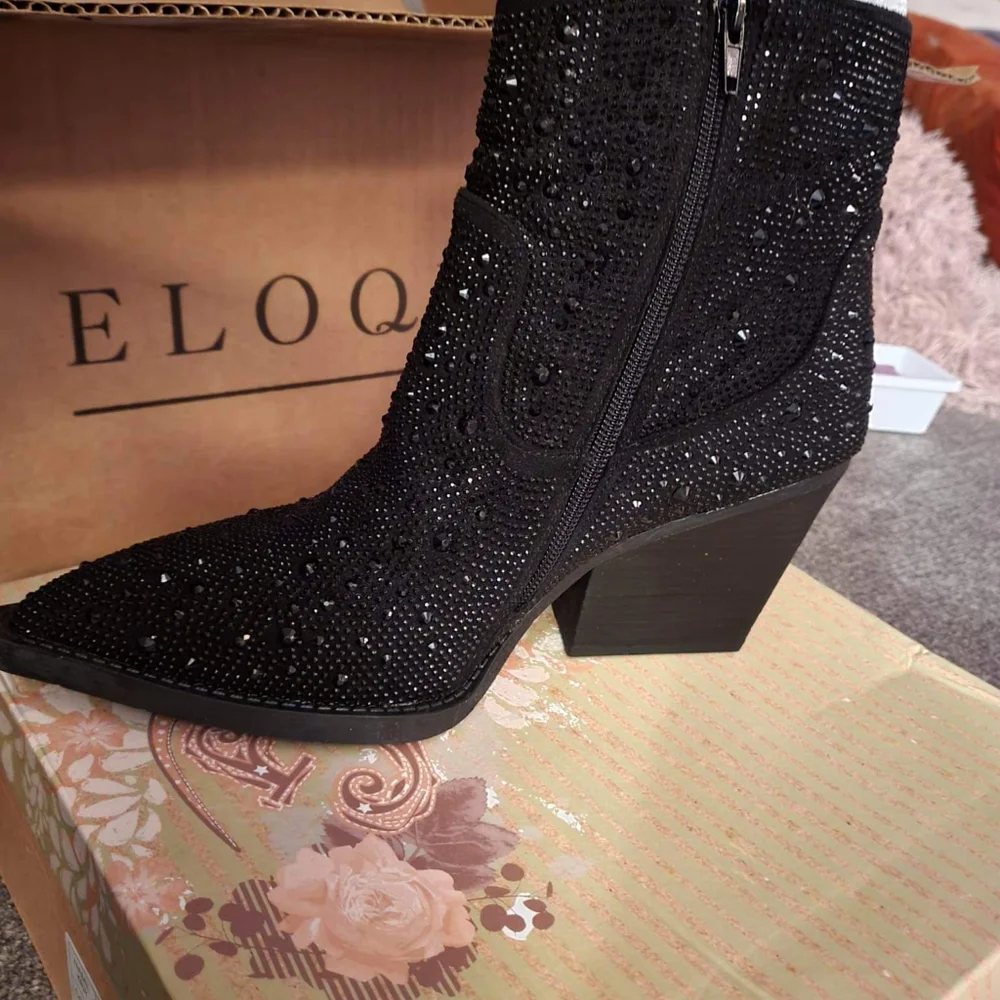 Size 10 Black Rhinstone Boot - Picture 2 of 2